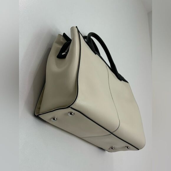 NWT $425 Karen Millen Bag in Black and White - Picture 4 of 12